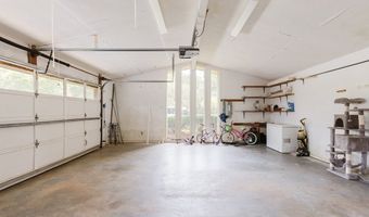 234 Edgewood Dr, Americus, GA 31709