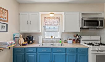 583 Riverside Ave, Adrian, MI 49221