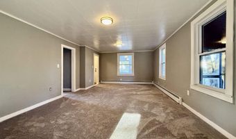 29 Fordway St, Derry, NH 03038