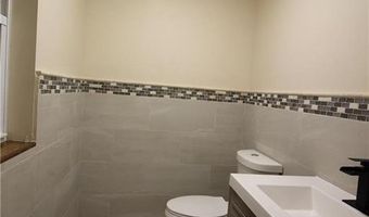 3037 S Pike Ave, Allentown, PA 18103