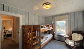 104 7th St, Bangor, ME 04401
