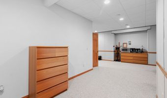 1900 E ORCHARD BLOSSOM Dr, Appleton, WI 54915