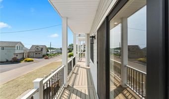 51 Burnett Rd, Warwick, RI 02889
