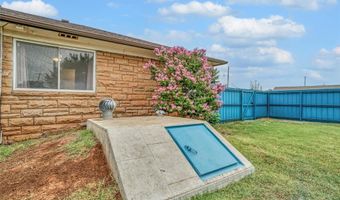 121 Pine Ave, Altus, OK 73521