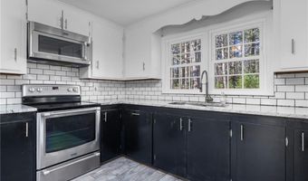 35 Hallville Rd, Exeter, RI 02822