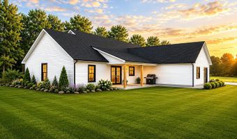 4 Dyer Ln N, Belgrade, ME 04917