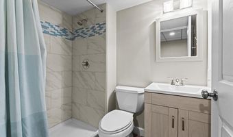 1329 Westbrooke Terrace Dr, Ballwin, MO 63021