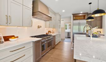 32 Colby Farm Rd, Chester, NH 03036