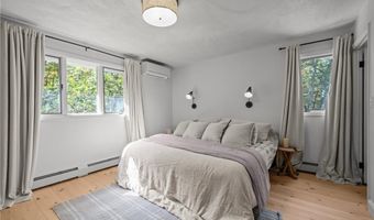 33 Slavin Path, Glocester, RI 02814