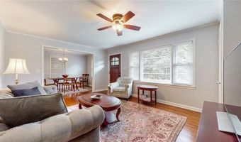 2461 Woodridge Dr, Decatur, GA 30033