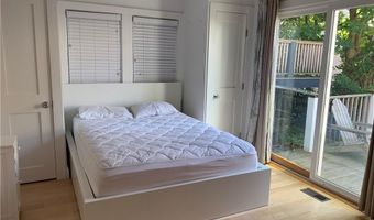 5 Division St, Newport, RI 02840