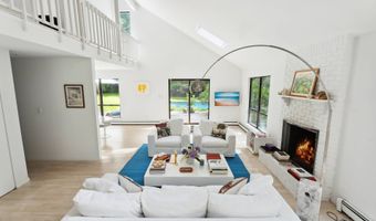67 Scrimshaw Ln, Amagansett, NY 11930