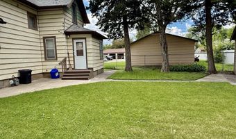 912 S Lloyd St, Aberdeen, SD 57401