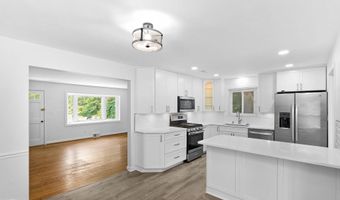 7408 MASONVILLE Dr, Annandale, VA 22003