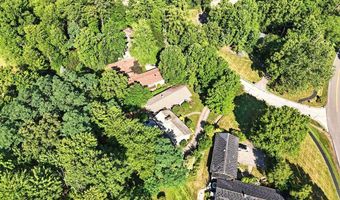 615 Glen Eden Ct, Aurora, OH 44202