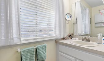 9976 N OAK Rd W, Cedar Hills, UT 84062