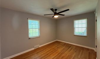 319 Lindenwood Blvd, Alton, IL 62002