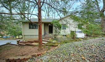 222 Red Hill Rd, Middletown, NJ 07748