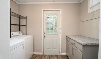 914 Jersey St, Baldwin City, KS 66006