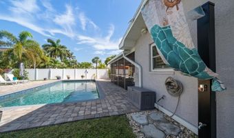 2504 BAYSHORE Dr, Belleair Beach, FL 33786