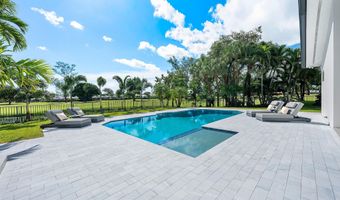 100 Glenbrook Ct, Atlantis, FL 33462