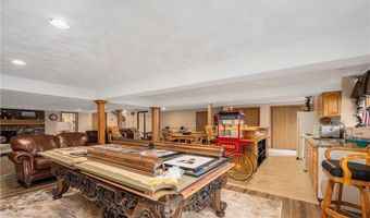 633 Chestnut Hill Rd, Glocester, RI 02814