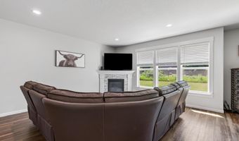 2988 NE Clearwater Dr, Albany, OR 97321