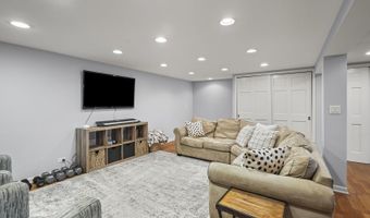 516 S Patton Ave, Arlington Heights, IL 60005