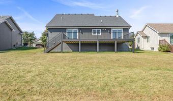 320 Hartford Dr, Ames, IA 50014