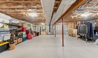 46 Somerset Cir, North Kingstown, RI 02852