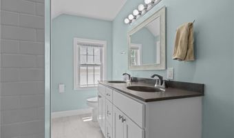 358 Pawtuxet Ave, Warwick, RI 02888