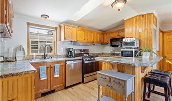 63 East Dr, East Providence, RI 02916