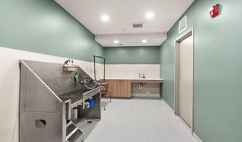 625 SLATERS Ln 401, Alexandria, VA 22314