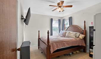 28 Cedar St, Bayville, NJ 08721