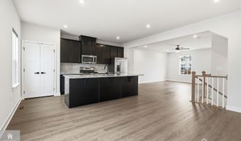 19 Kiln Dr 219, Aberdeen, NJ 07721