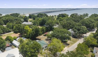 145 Bay View Ct, Bay St. Louis, MS 39520