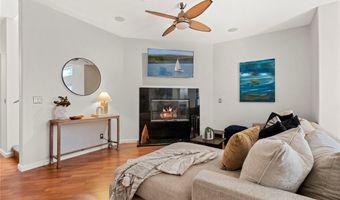 210 N Stage Coach Ln, Fallbrook, CA 92028