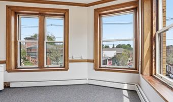 45 Main St 6, Amesbury, MA 01913