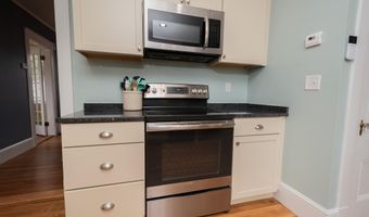 369 Ohio St, Bangor, ME 04401