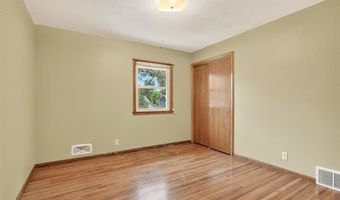 8949 Rosewood Ln N, Maple Grove, MN 55369