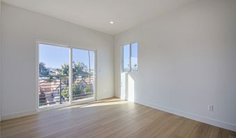 2404 S Cochran Ave, Los Angeles, CA 90016