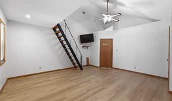 2260 Englewood Ave, Akron, OH 44312