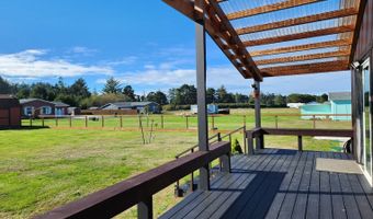 87882 AUCTION BARN Ln, Bandon, OR 97411