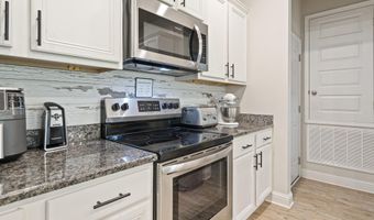 5367 Overland Dr, Biloxi, MS 39532