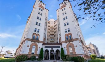 400 Deal Lake Dr 4D, Asbury Park, NJ 07712