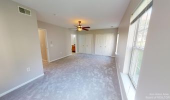 2666 S Knightsbridge Cir, Ann Arbor, MI 48105