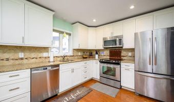 453 Cable Ave, Beachwood, NJ 08722