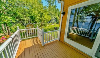 19 Glenview Ln, Belfast, ME 04915