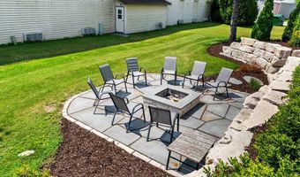 84 E North Water St, Algoma, WI 54201
