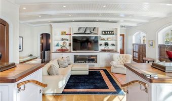 2 Harbor View Dr, Newport, RI 02840